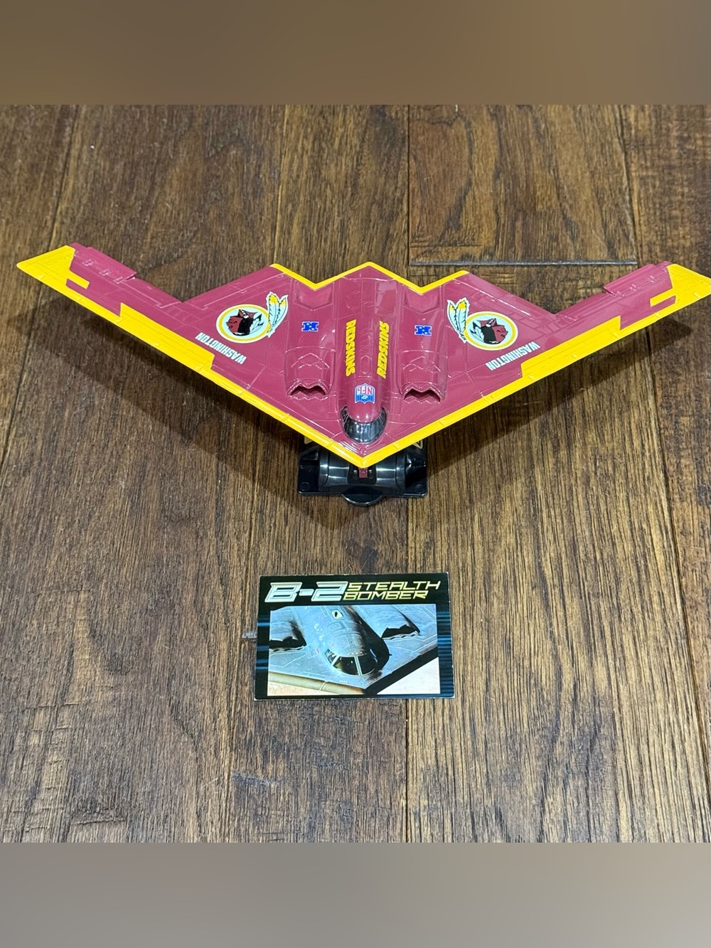 Fleer NFL Washington Redskins Limited Edition Die-cast B2 Stealth Bomber w/box